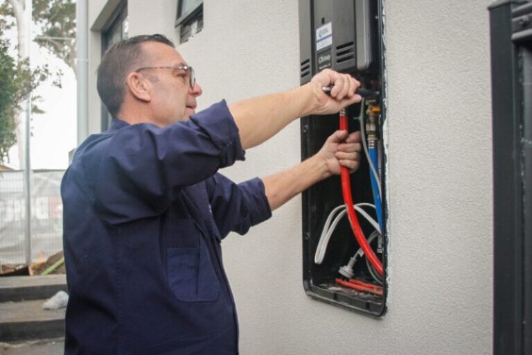 A Croydon Plumber Team That Is Ahead Of The Pack