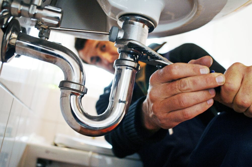 how much do most plumbers charge per hour